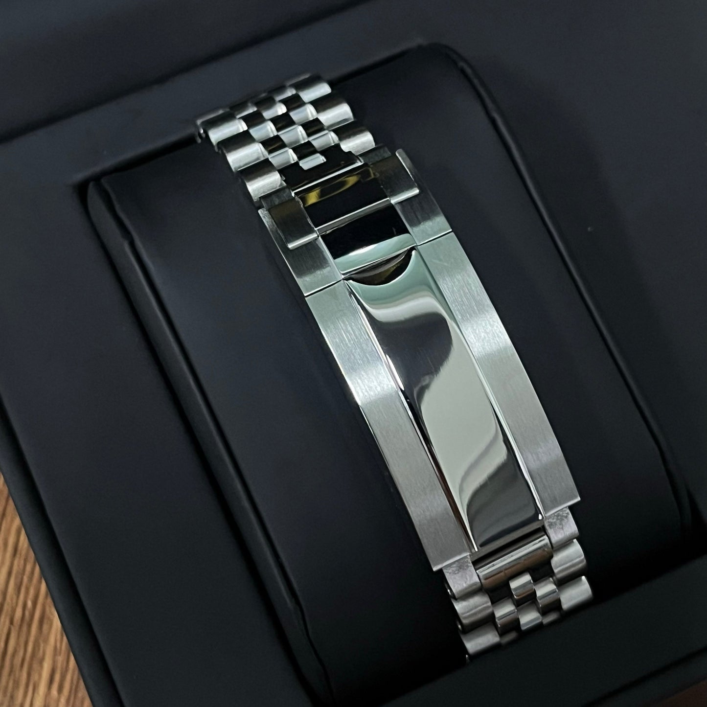 Siekojust  |  Sky Blue Arabic Textured