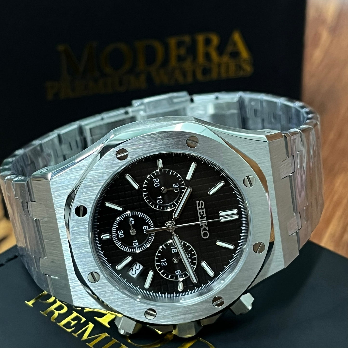 Royal Seikoak | Black Dial Chronograph