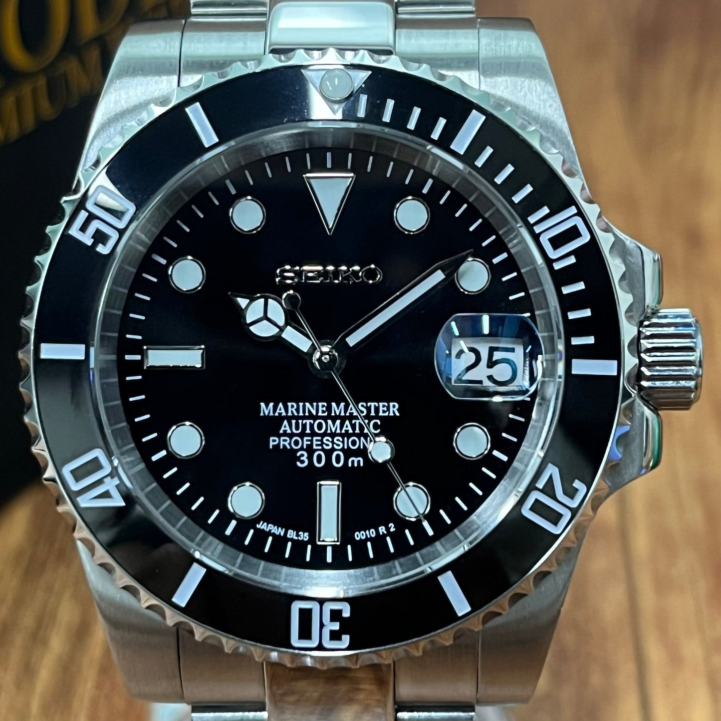 Seikomariner  |  Black