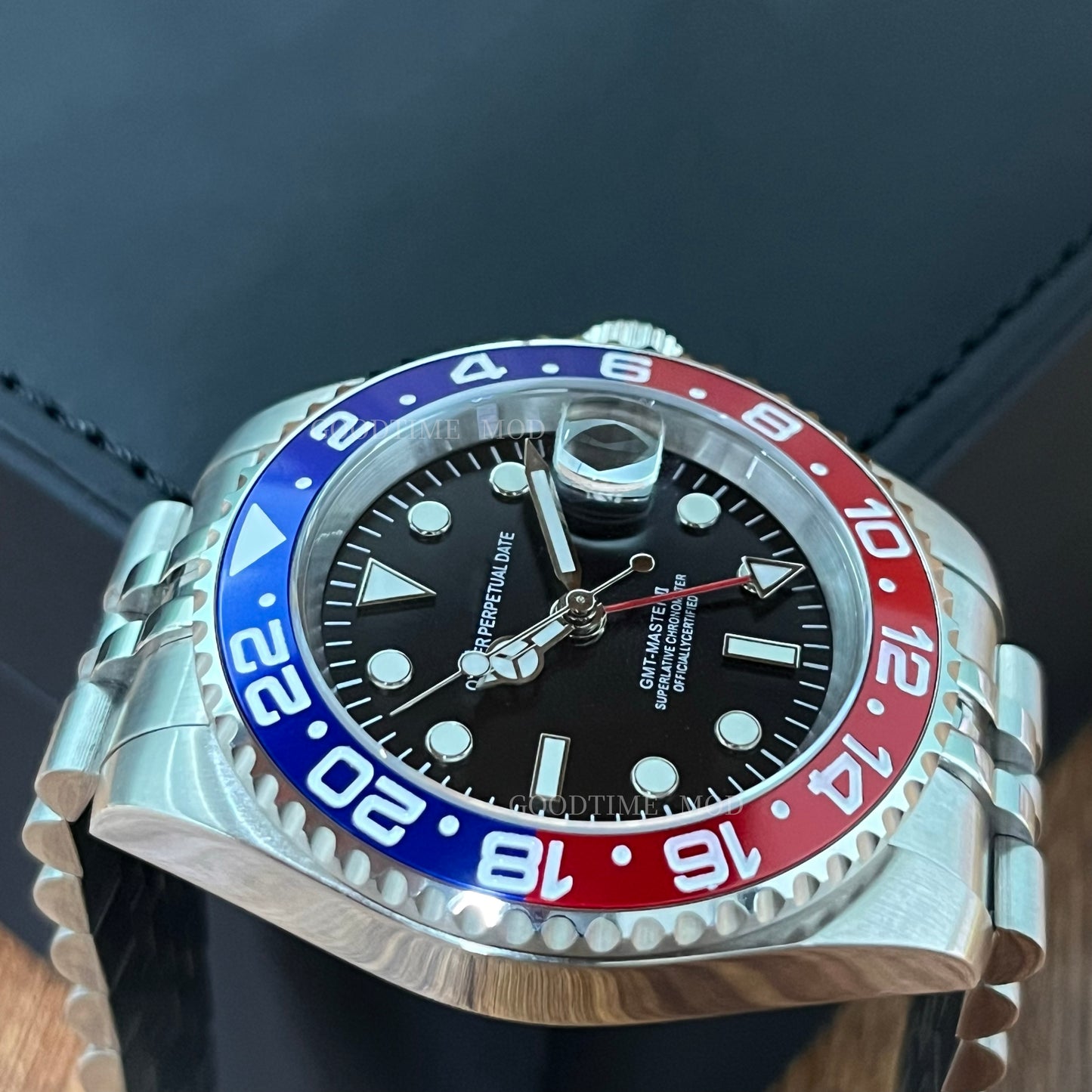 Gmteiko - Blue & Red